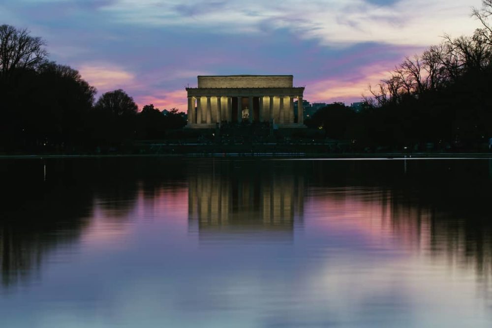 A Guide to Booking DC Night Tours with DC Trails