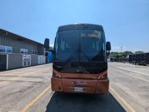 MCI J4500 - 56 seats-9