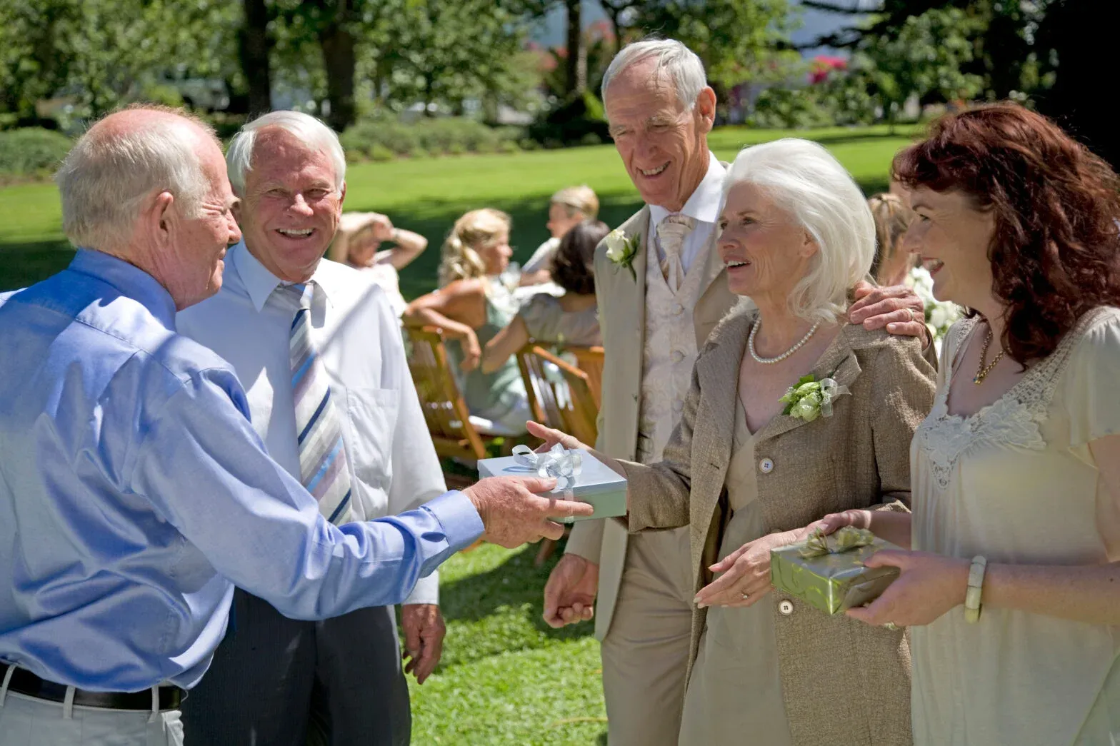 The Advantages of Charter Buses for Corporate Holiday Events